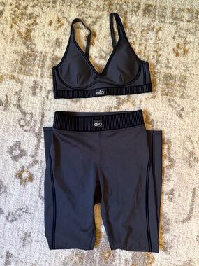 Alo Airlift Set in Black Size XS